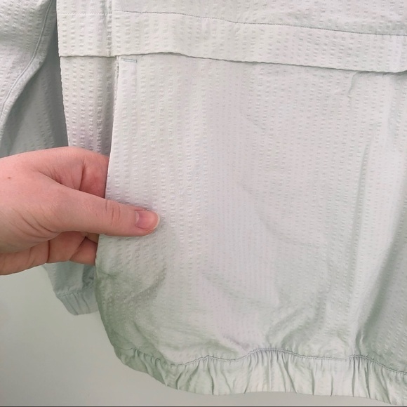 LULULEMON Pack Light Pullover Packable Jacket Windbreaker Lightweight Ocean Air - Picture 4 of 15